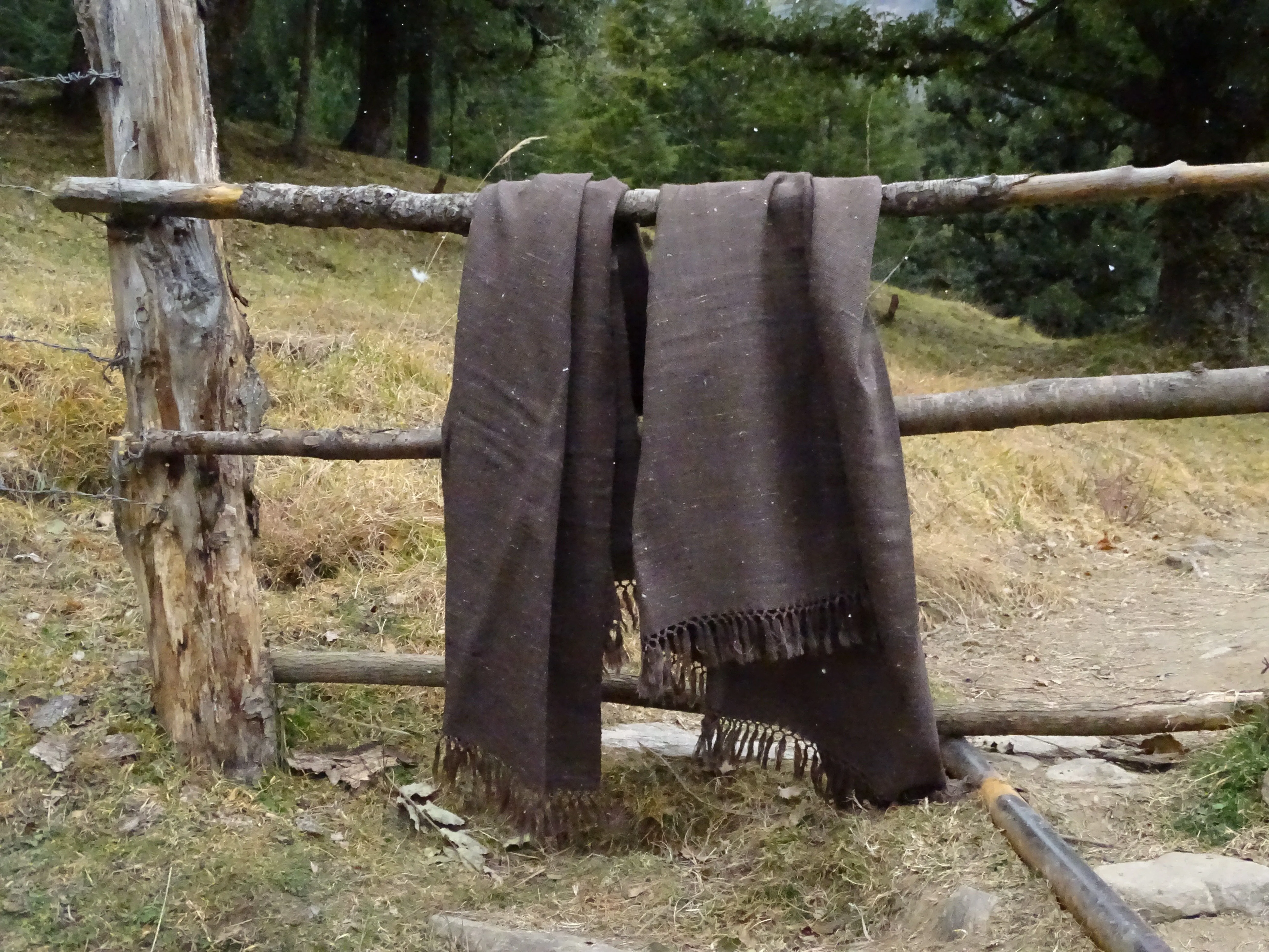Brown oversized unisex wool throw