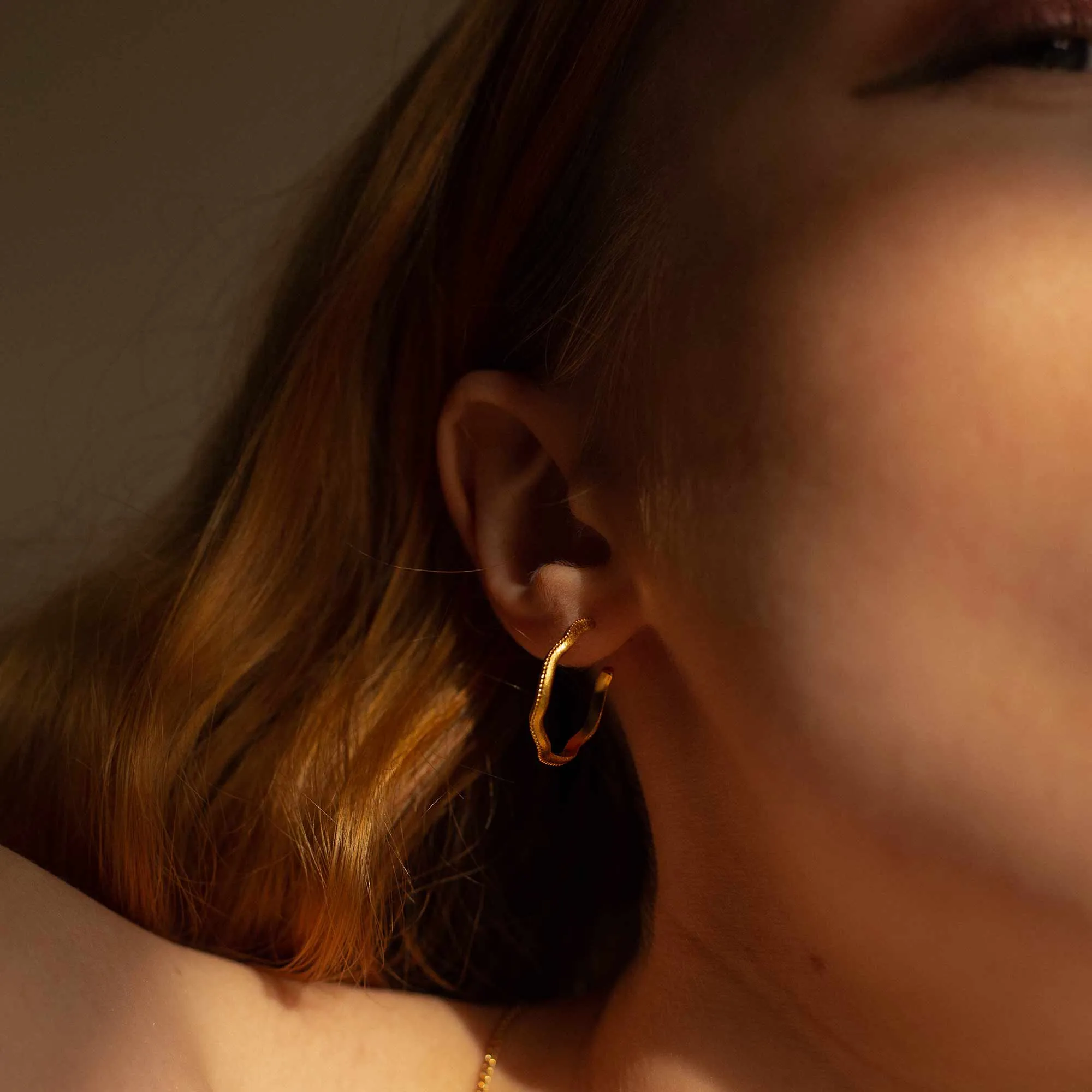 Sleepy Wiggle Asymmetrical Hoop Earrings